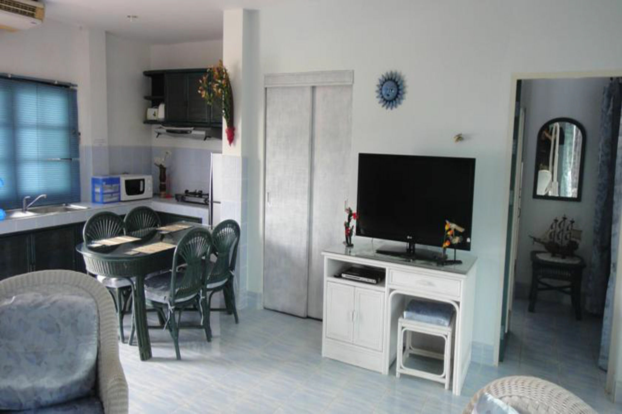 Patong Sunbeach Mansion Eksteriør billede
