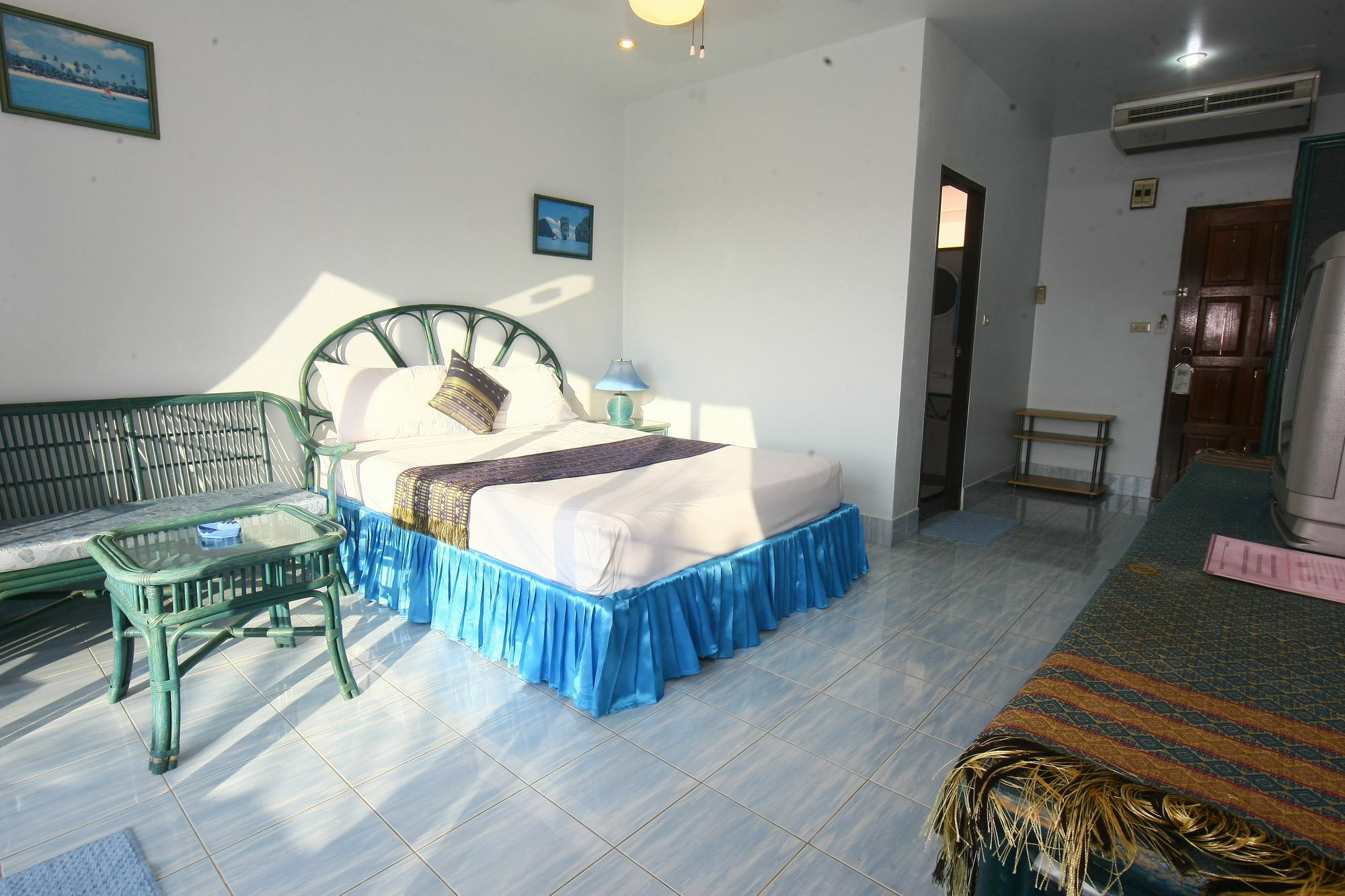 Patong Sunbeach Mansion Eksteriør billede