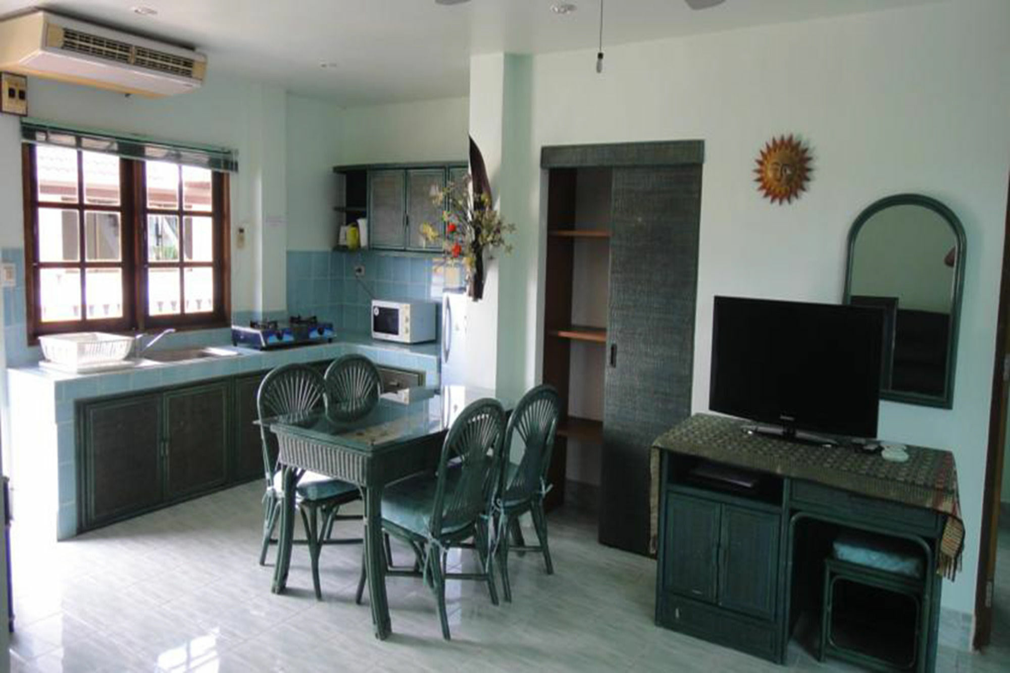 Patong Sunbeach Mansion Eksteriør billede